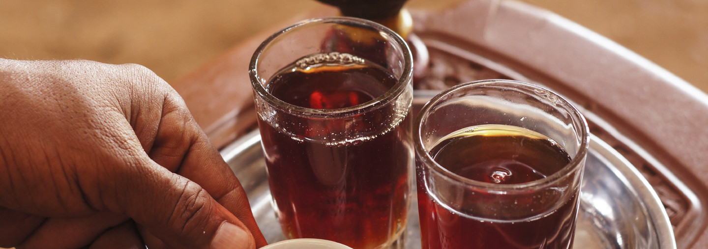 Drinking tea in Kratom Sudan