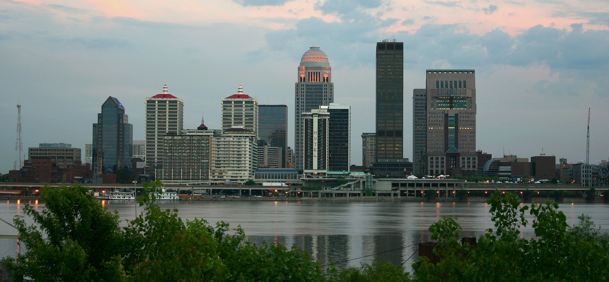 Louisville, Kentucky City Skyline
